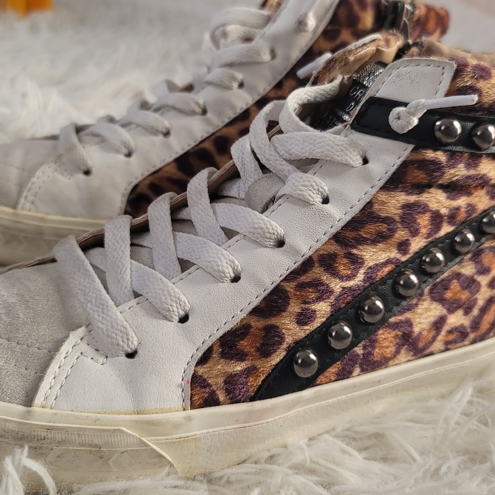 Sneakers - Picture 5 of 5